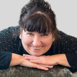 Iris Karaks